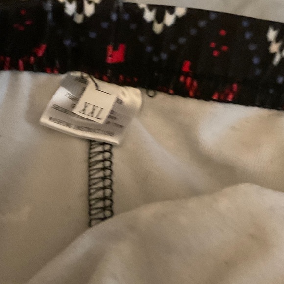 Women's Festive Reindeer Leggings - Black and Red - Picture 3 of 4